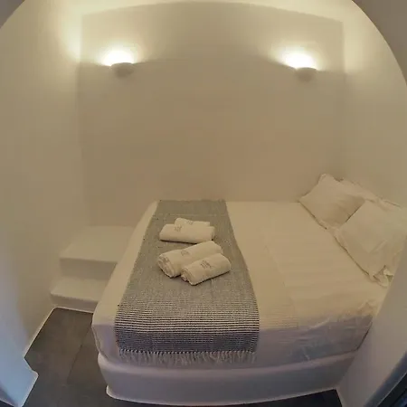 To Armiro Boutique Maragkas