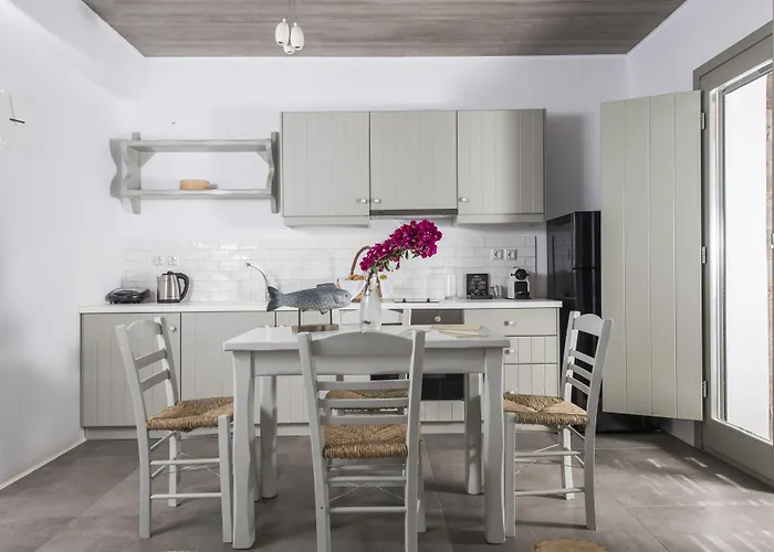 Semesterbostad To Armiro Boutique Maragkas